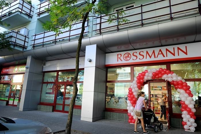 Historia Rossmana i jego udział w polskim rynku drogerii.
